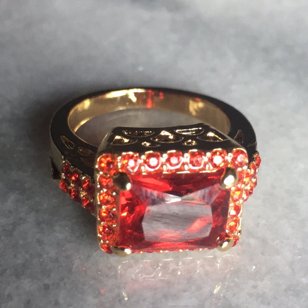 New*Raging Ruby Red Crystal Ring - Picture 2 of 15